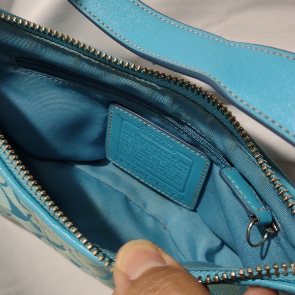 COPY - Light Blue Coach Bag - Picture 7 of 9